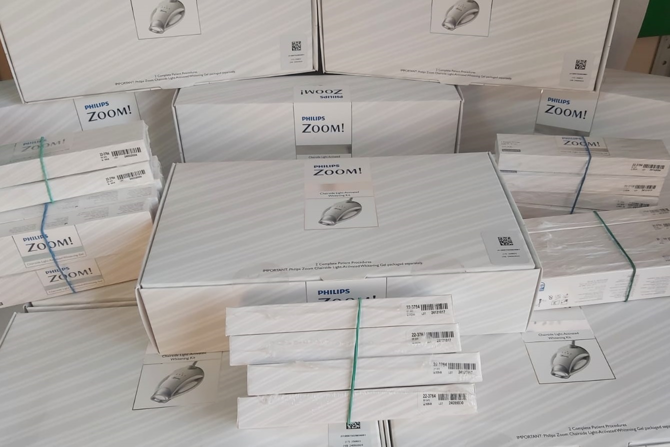 Philips ZOOM Chairside Kit с домаш отбел (для 2 пациентов) Philips ZOOM Chairside Kit с домаш отбел (для 2 пациентов)