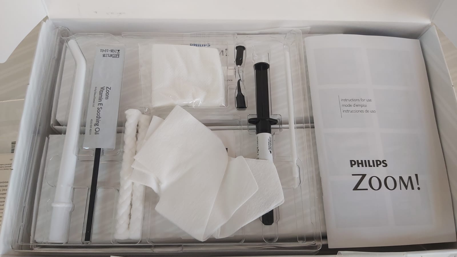 Philips ZOOM Chairside Kit с домаш отбел (для 2 пациентов) Philips ZOOM Chairside Kit с домаш отбел (для 2 пациентов)