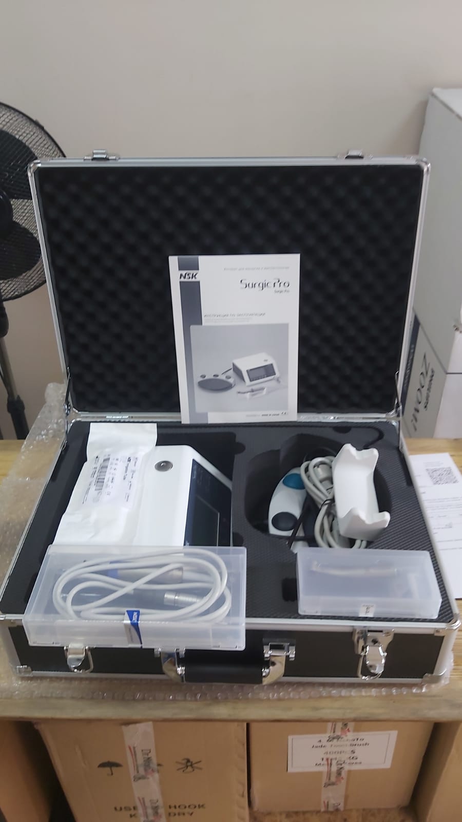 Аренда физиодиспенсера NSK Surgic Pro OPT с угловым наконечником Ti-Max SG20L Аренда физиодиспенсера NSK Surgic Pro OPT с угловым наконечником Ti-Max SG20L